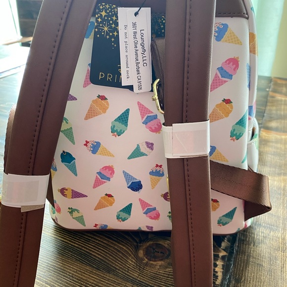 Loungefly Disney - Picture 3 of 4